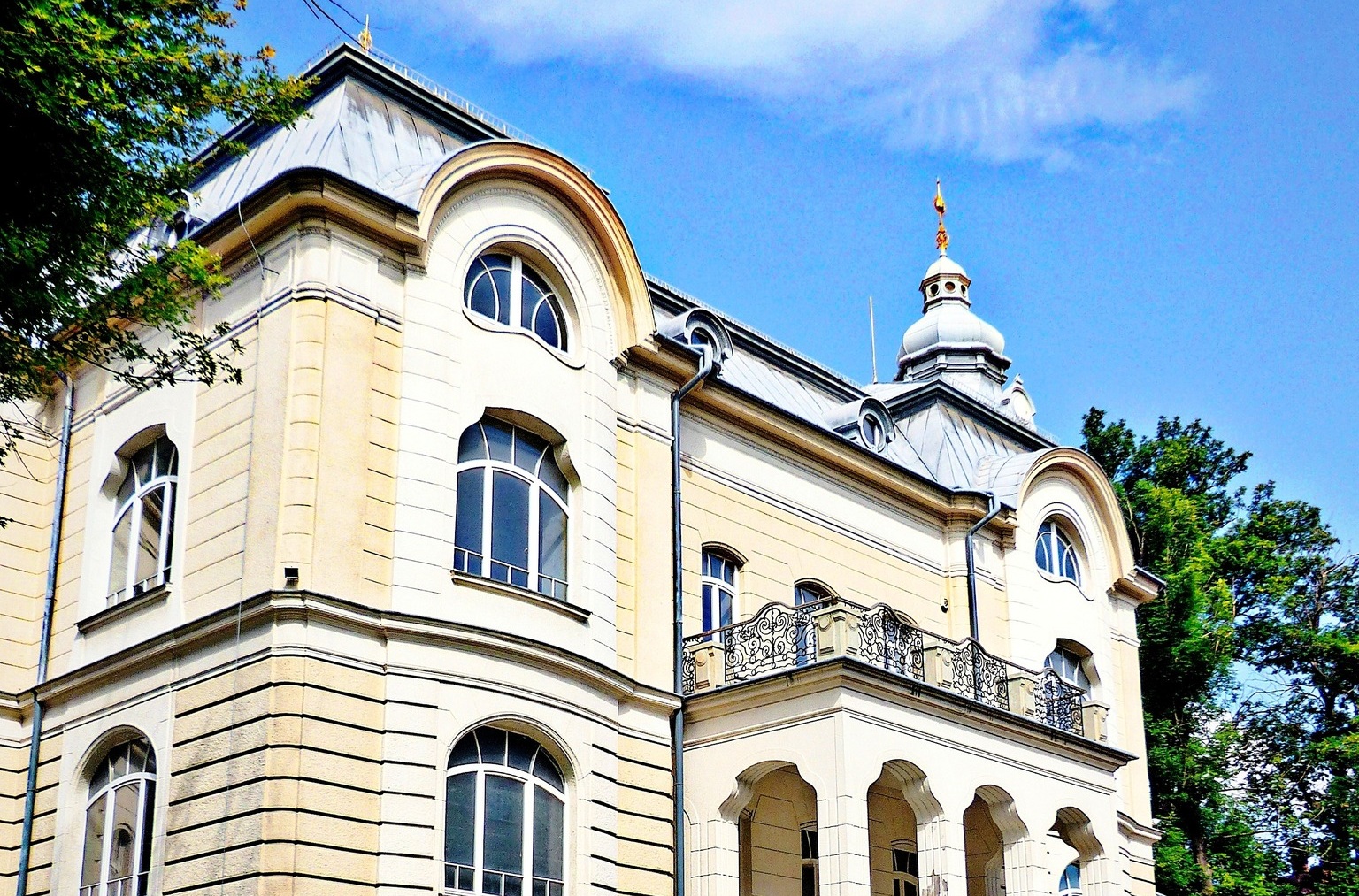 Na zdjęciu Wille Bielska-Białej i ich niezwykli właściciele