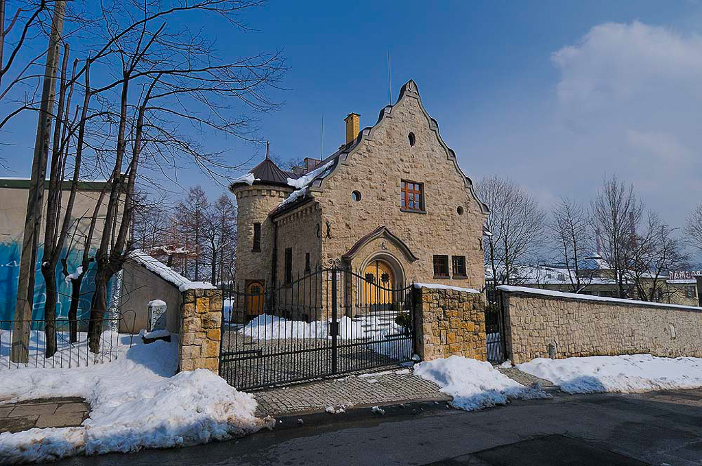 photo gallery image 01